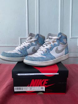 Air Jordan 1 High Hyper Royal size 8.5