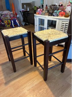 Set of 2 Counter Height Bar Stools – Dark Wood & Woven Rush Seats