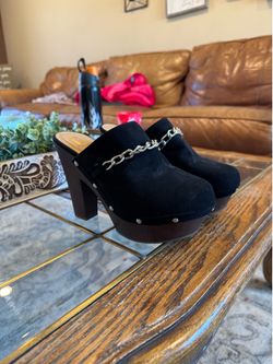 black suede clog/chunky heel