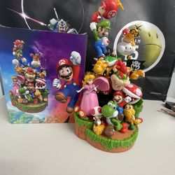 Super Mario Vinyl Statue
