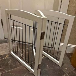 FREESTANDING GATE, 24” (3 panels) 32” (4 panels)