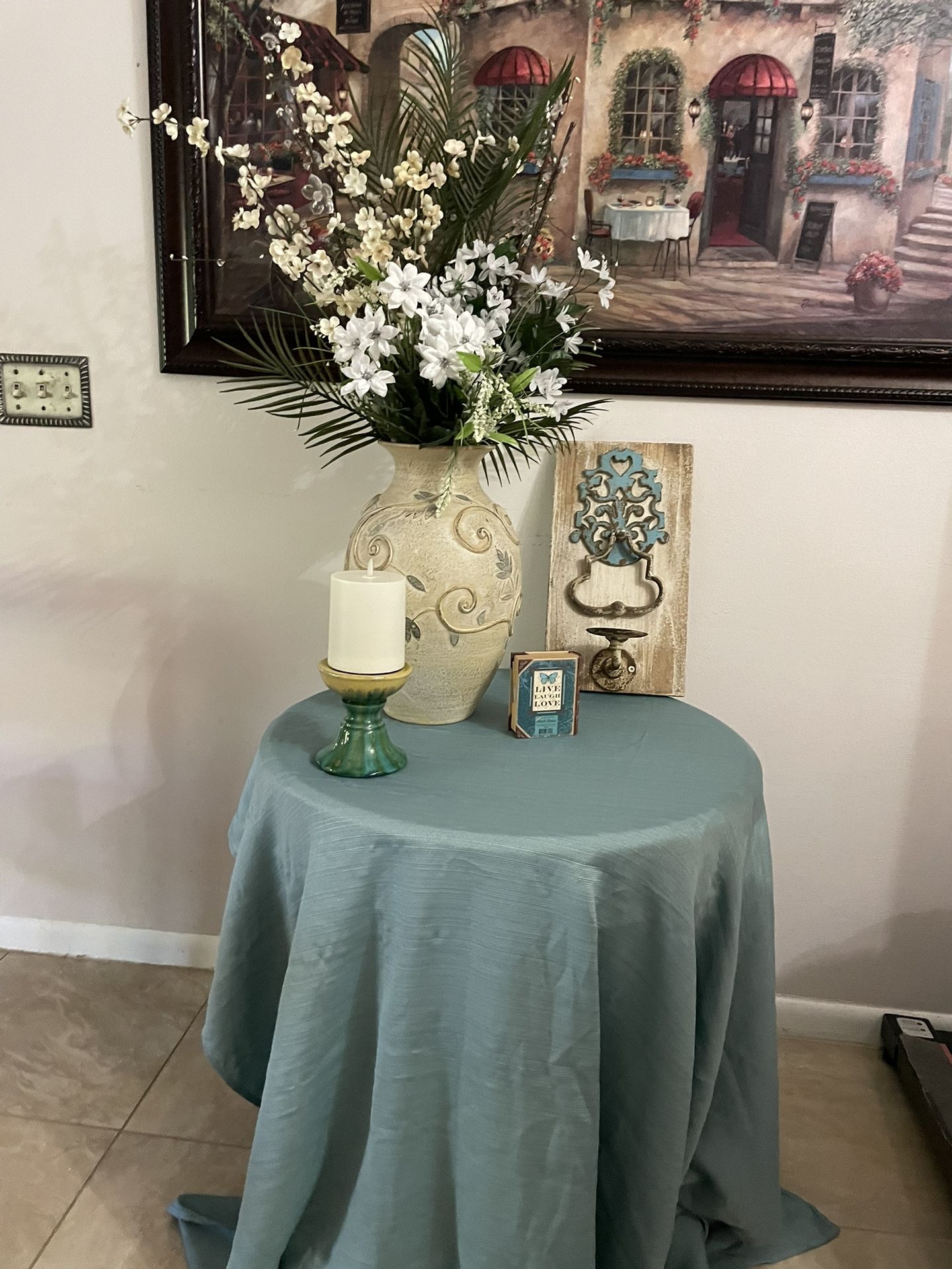 Jarron Con Decoraciones