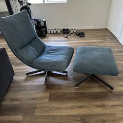 Swivel Lounge Wear Chair And Ottoman