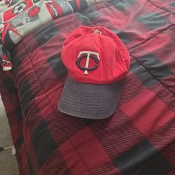 A 2004 Hat Signed