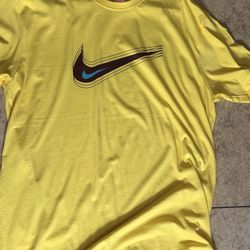 Men’s Nike Shirt