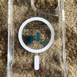 Clear Case IPhone 16 pro max $8 cash only and pickup only.