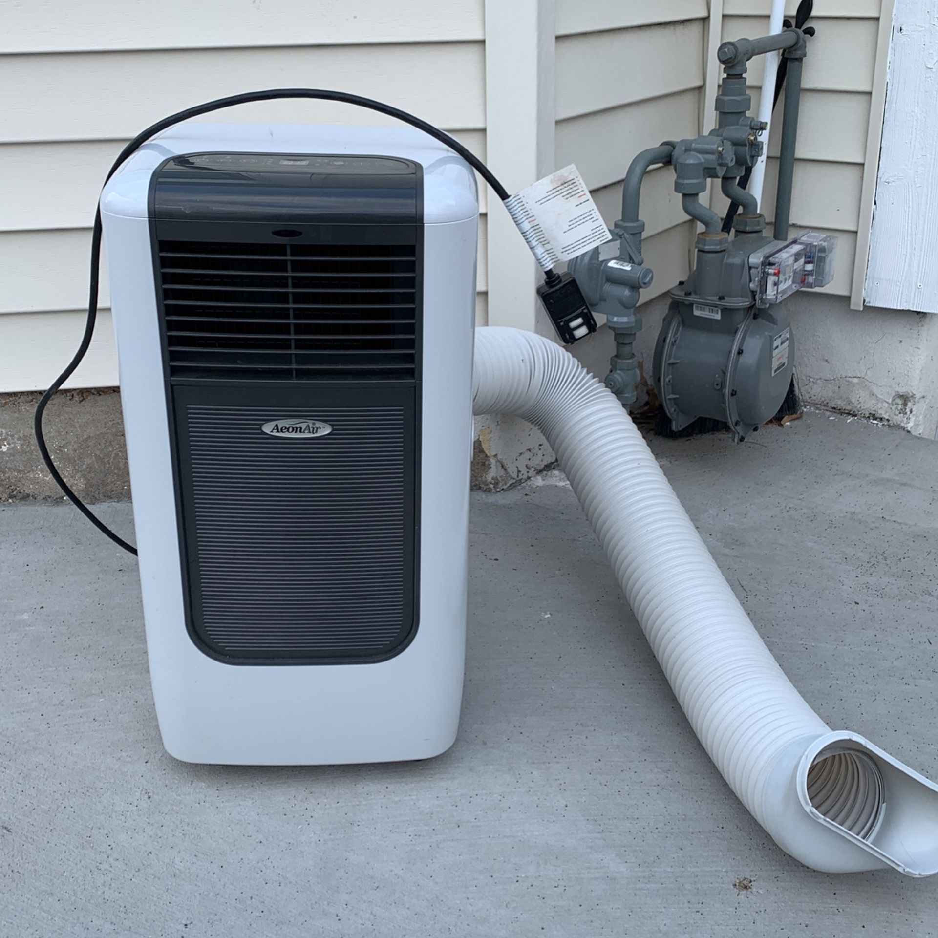 Aeon Air ROM R Condicshen  Almost New 100$