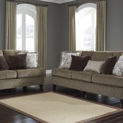 Braemar Brown Living Room Set

