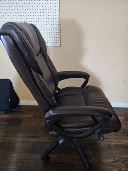 Office chair. Leather office chair.