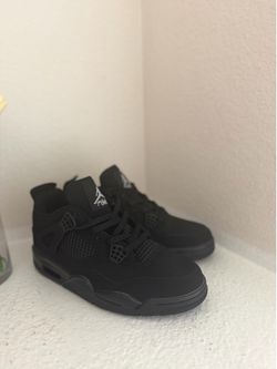 Jordan 4’s black cats