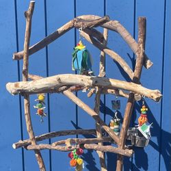 Tall And Thick Macaw - Cockatoo Perch Tree … Has A Smaller Compact Base That Fits Most Anywhere ! 👍🏼