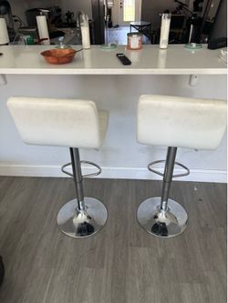 2 bar chairs $20 total