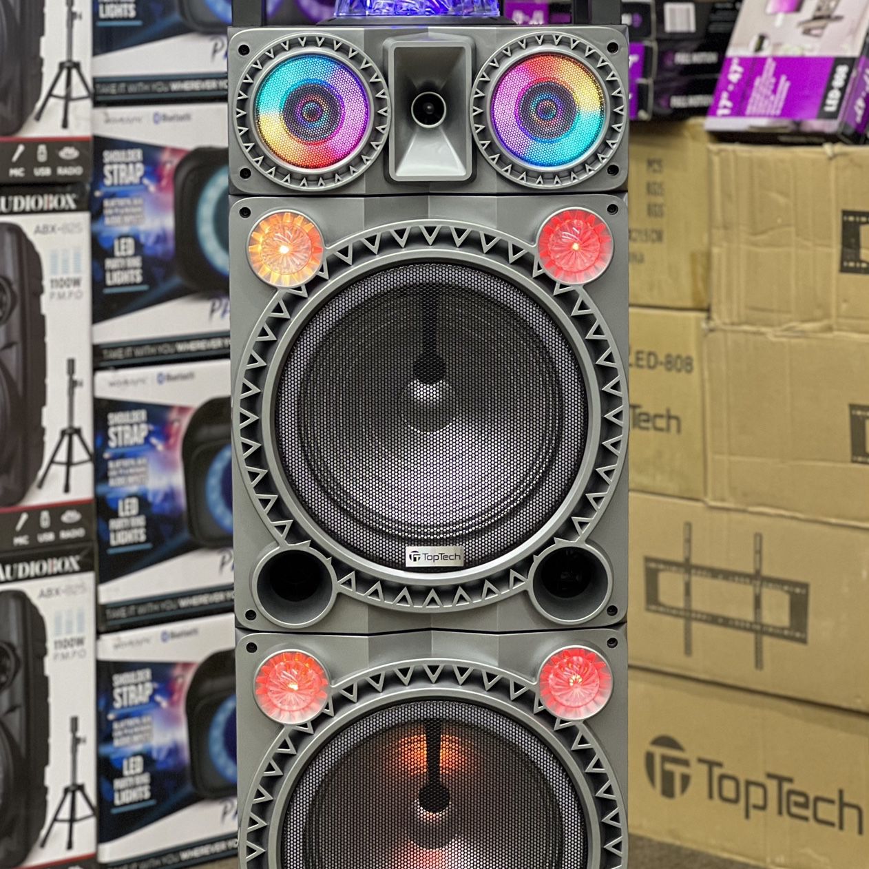  Bluetooth Party Speaker w / led lights