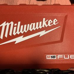 Milwaukee M18 Fuel Hammer Drill/impact Driver Combo
