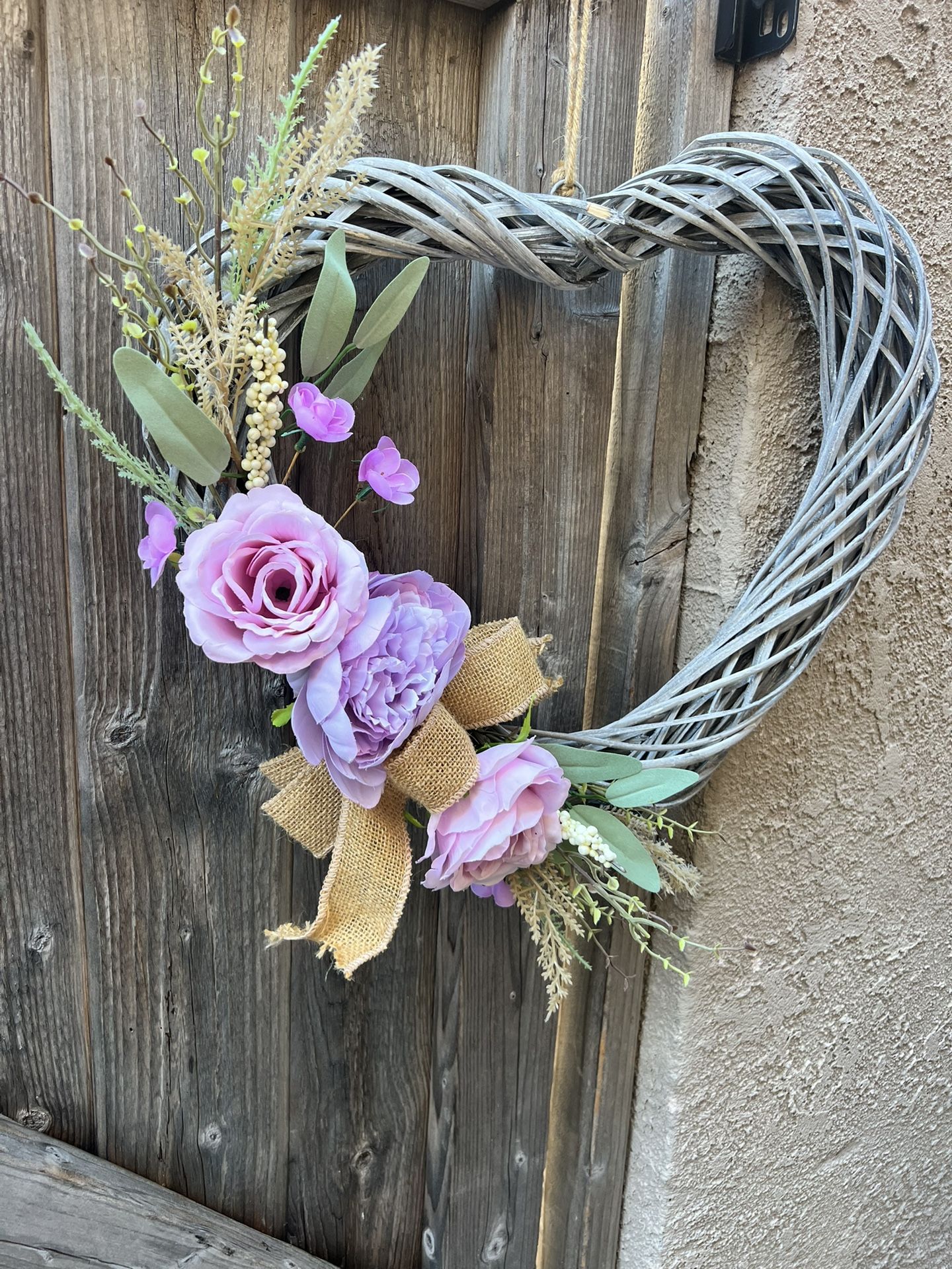Handcrafted Heart-Shaped Wreath – Rustic Floral Décor