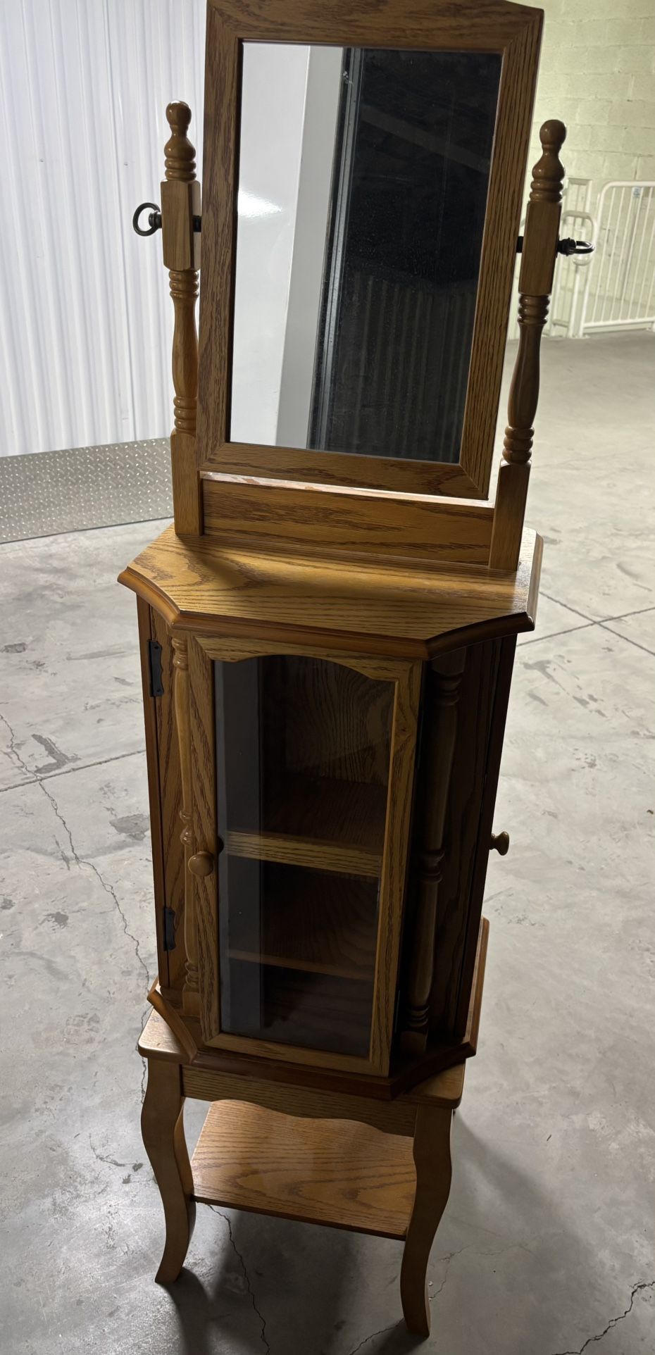 Rotating Jewelry Case