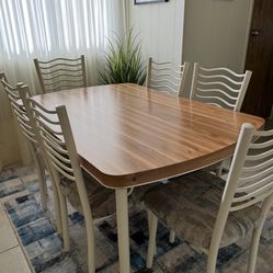 7-Piece Dining Set – Wood Table with 6 Metal Chairs