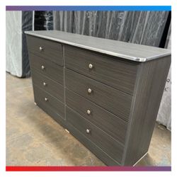 8 drawers dresser / Eight drawers dresser / Cajonera