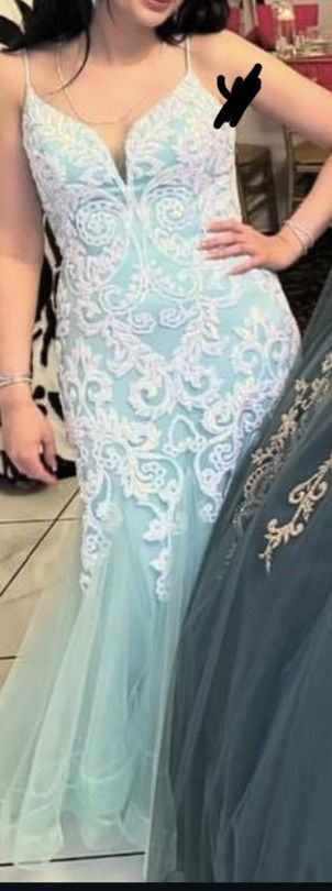 Beautiful Gown Affordable Price Size 8