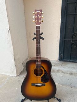 Yamaha guitar