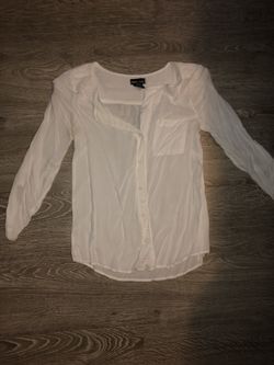 Wet seal white button up top