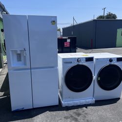 LG Washer And Dryer Set White  Is New New 