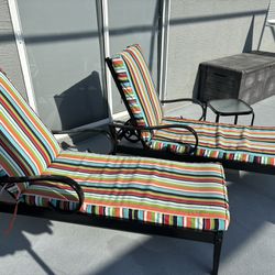 2 Black Chaise Lounge Chairs With Table