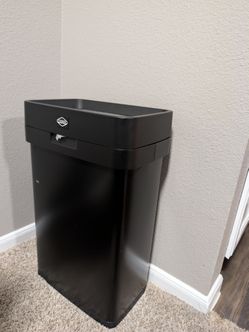 Black Clorox Trash Can + Black Folding TV Tray Table Bundle – $20