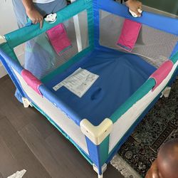 Century Fold-n-go Pack N’ Play 