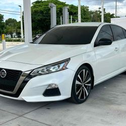 2020 Nissan Altima 2.5 SR 