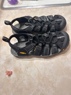 Keen size 8