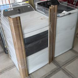 GE Profile Washer And Gas Dryer 