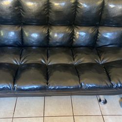 Futon (Couch/Bed)