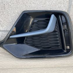 2017-2021 HONDA CIVIC HATCHBACK REAR RIGHT TRIM MOLDING OEM