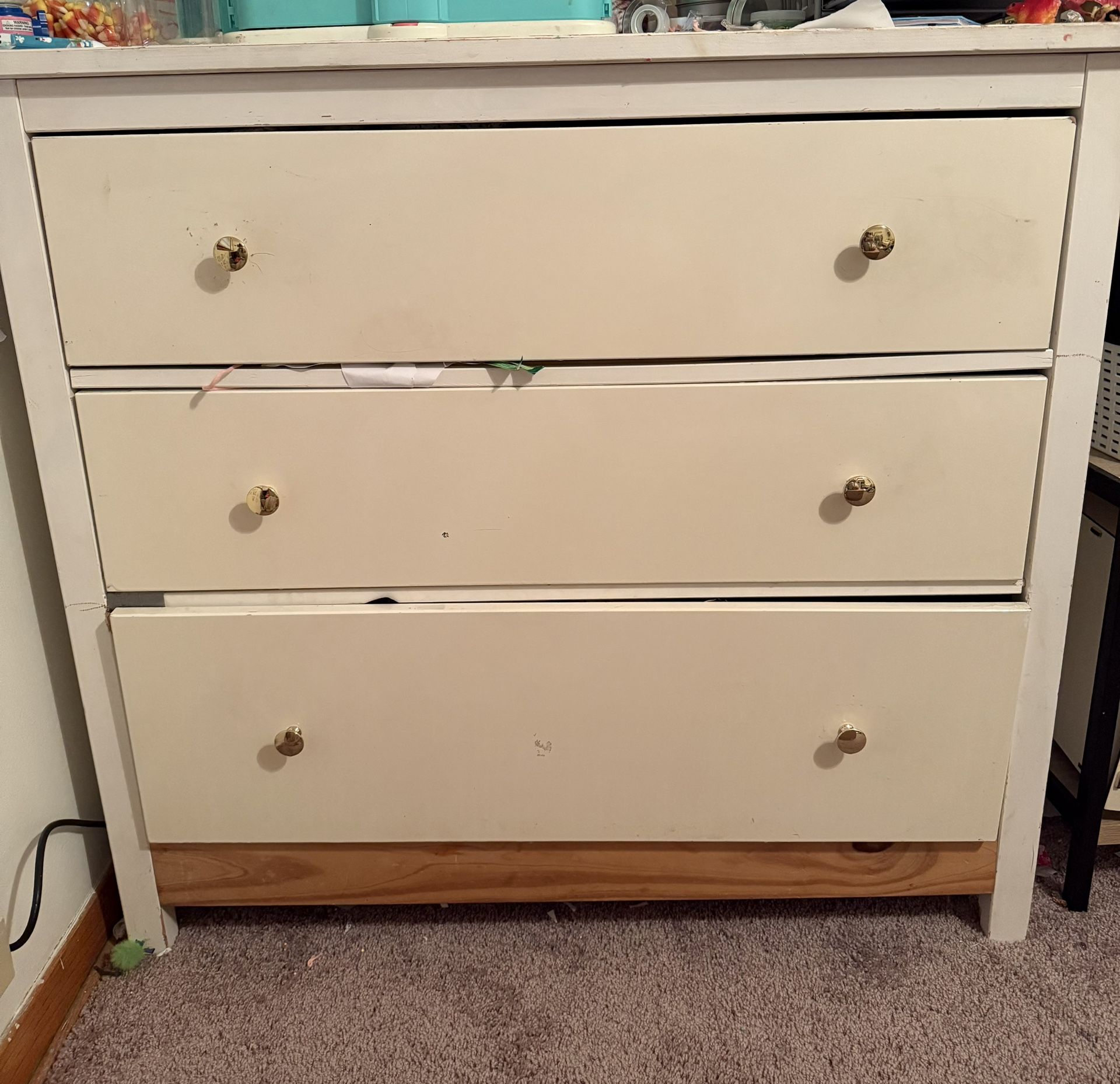 **Free White Dresser**