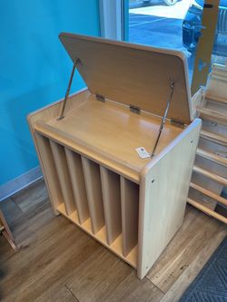Lakeshore Easel White Board Desk