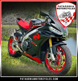 2023 Aprilia RSV4 1100