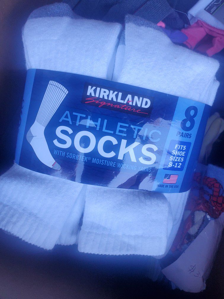 Kirkland  Athletic socks 