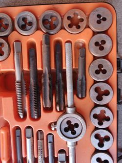 Tap And Die Set