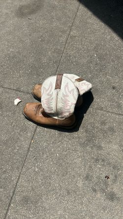 Girls Kids boots size 3