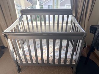 crib with mattress