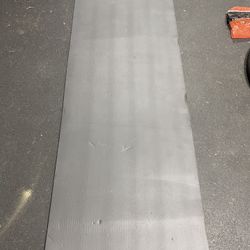 🧘‍♂️ Thick Black Yoga Mat – Great Condition! 🧘‍♀️ 💵 $10