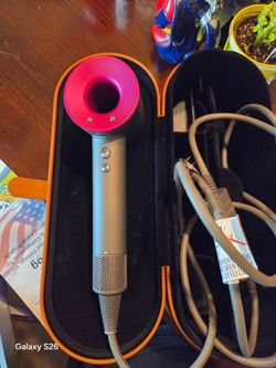 Dyson Supersonic Hair Dryer with Case