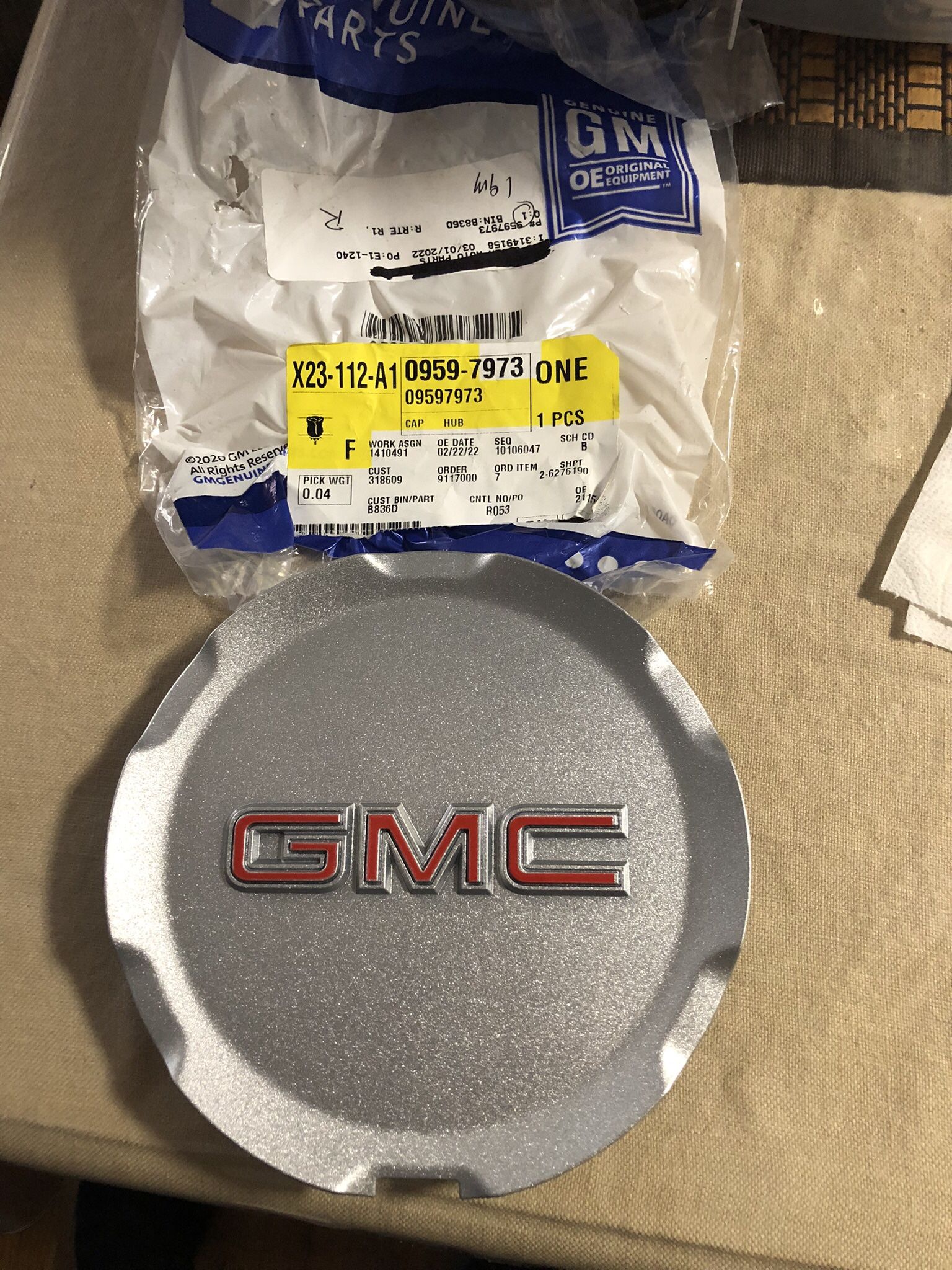 2011-2015 GMC TERRAIN CENTER CAP