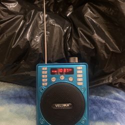 plug in speaker bt / radio/usb/recorder 