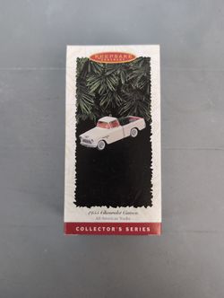 Hallmark Keepsake Christmas Ornament 