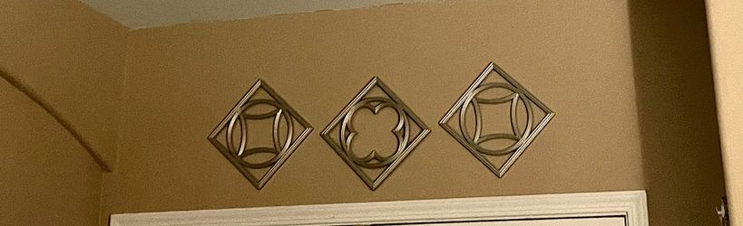 Three Piece Decor