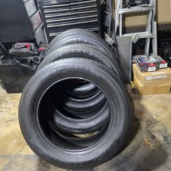 4 YOKOHAMA GEOLANDER XCV