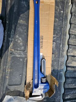 Pipe wrench