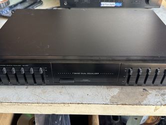 Kenwood KE-205 7-Band Stereo Graphic Receiver
